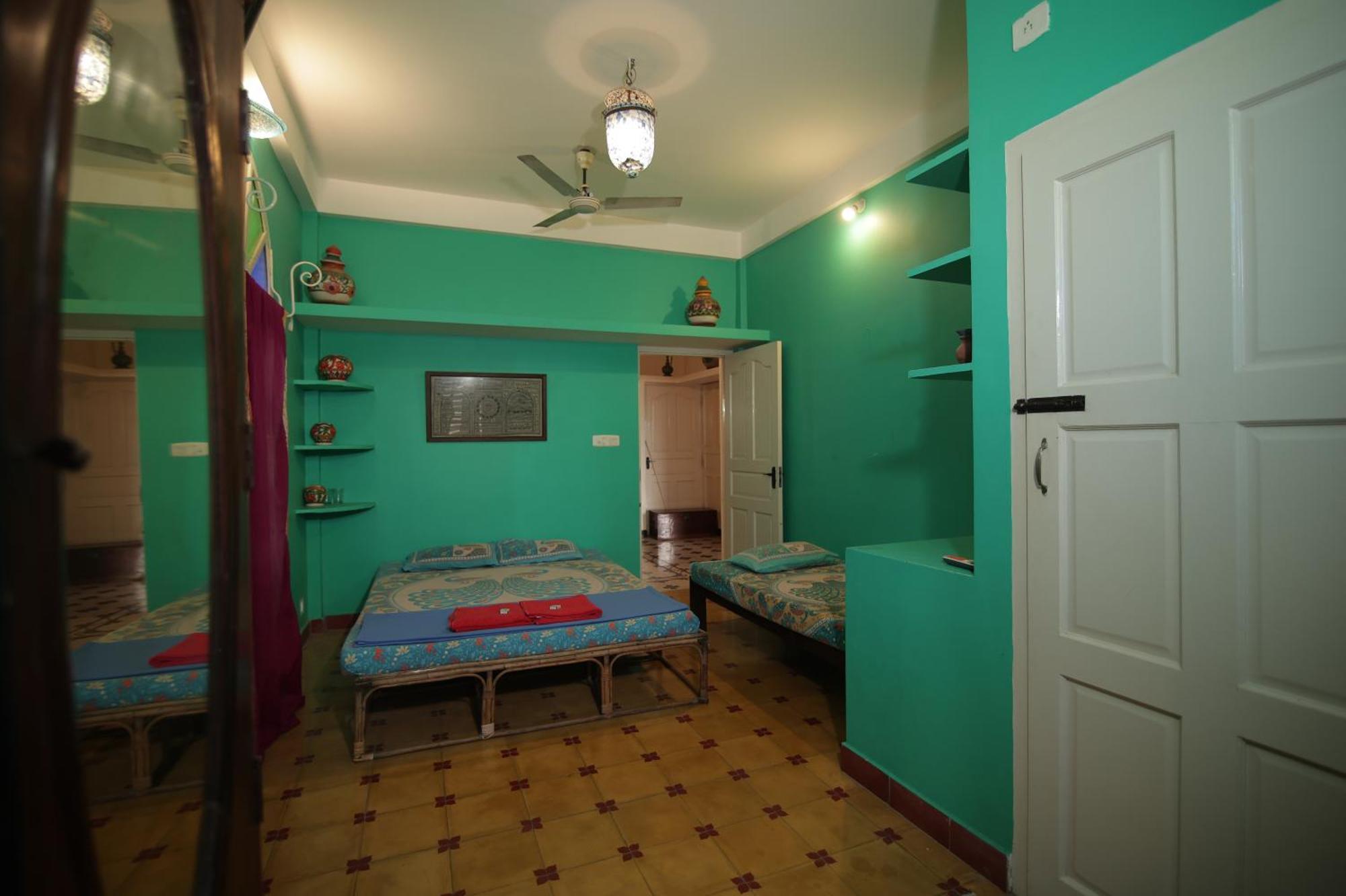 Holi-Wood Guesthouse Puduččéri Exteriér fotografie