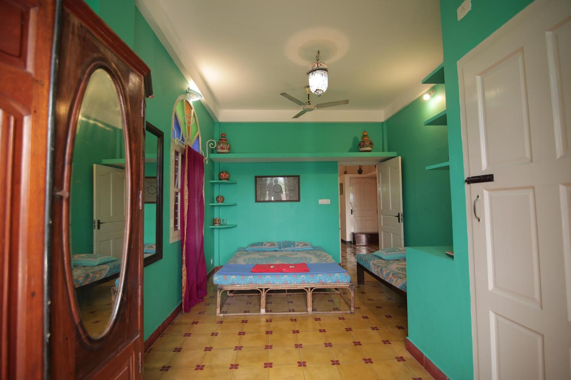 Holi-Wood Guesthouse Puduččéri Exteriér fotografie