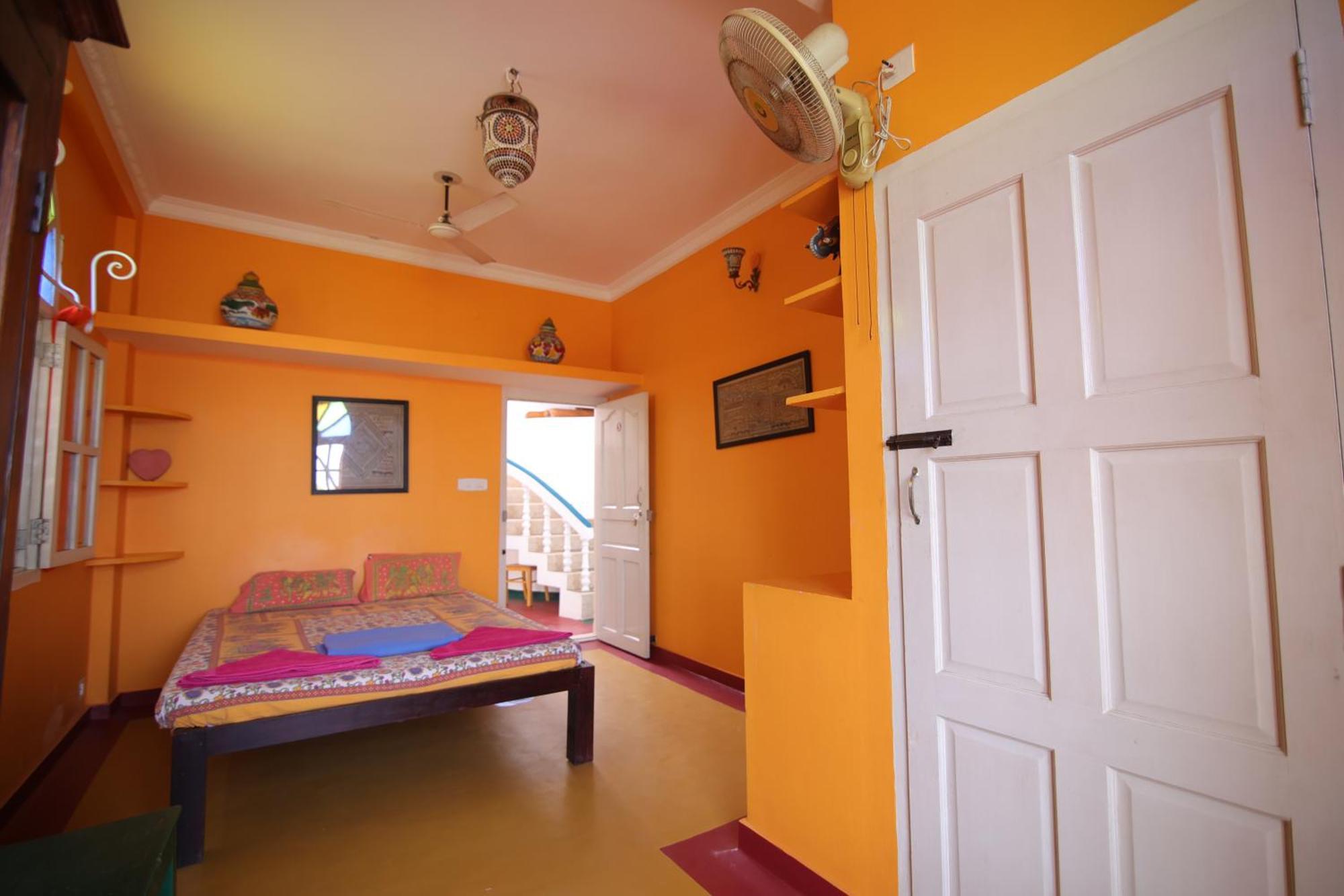 Holi-Wood Guesthouse Puduččéri Exteriér fotografie